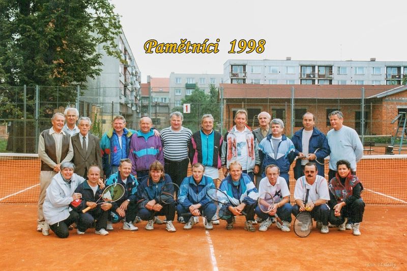 1998-Pamětníci.jpg