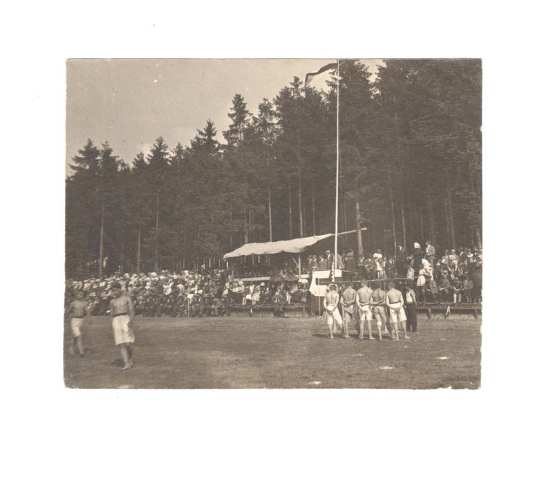 So 1947 cvičení upní v Jaroměři dorost.jpg