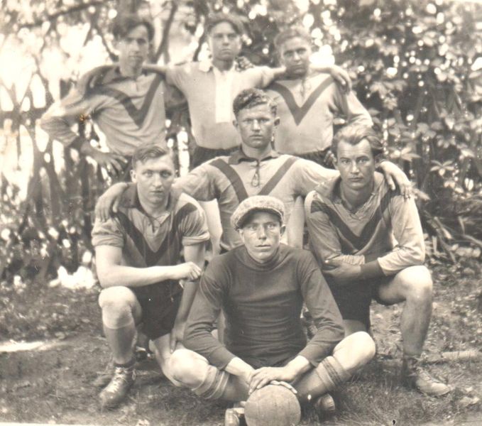 házená DTJ 1932 muži cca.jpg