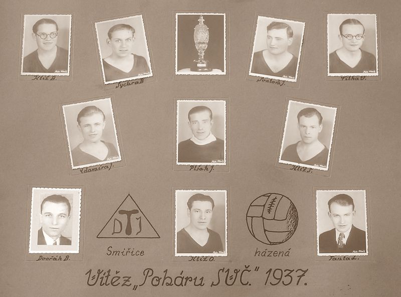 házená DTJ 1937a muži.JPG