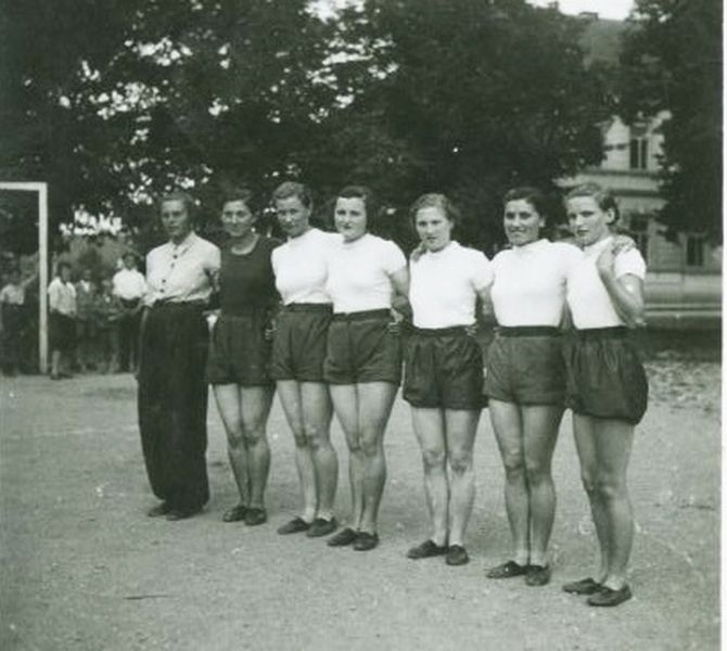 házená Sokol 1937 ženy.jpg